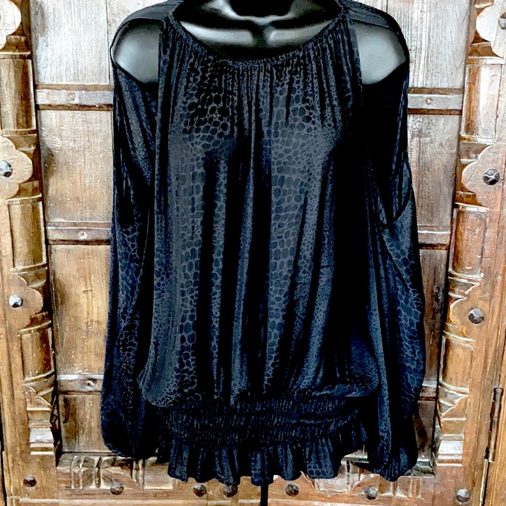 Alfani NWT Cold Shoulder Black XL Blouse Beautiful and Flattering